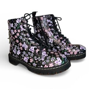 UNION BAY floral combat boots, Black with purple & pink blooms, lug sole. 8